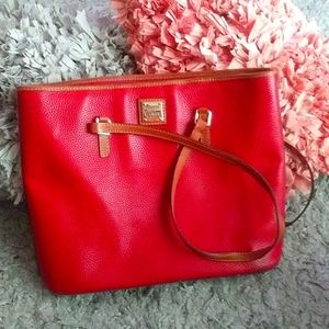 Dooney & Bourke 👛
